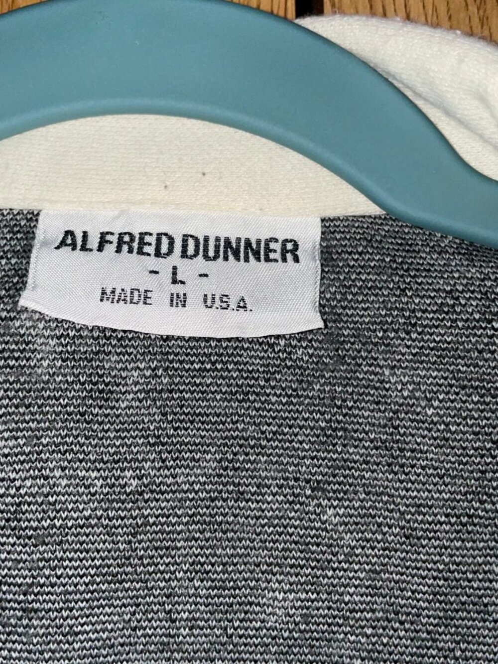 Alfred Dunner patterned button up - Picture 2 of 8